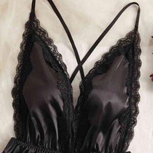 kissbump büyük beden saten gecelik – dantelli siyah plus size model