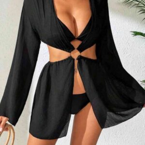 kissbump siyah uzun kollu mini plaj elbisesi – halka detaylı cut out modelkissbump siyah uzun kollu mini elbise, halka detaylı cut out tasarımıyla dikkat çekici bir stil sunar. vücudu saran kesimi silueti ön plana çıkarırken, akışkan ve hafif kumaşı yaz aylarında konfor sağlar. plaj üstü kombinlerde, beach club ortamlarında veya yaz akşamlarında rahatlıkla tercih edilebilir. modern ve feminen bir görünüm arayanlar için tasarlanmıştır. ✨ Ürün Özellikleri renk: siyah model: mini elbise detay: halka detaylı cut out tasarım kol: uzun kollu kullanım: plaj, yazlık kombin, günlük stil 📦 kargo bilgisi siparişleriniz 1–3 iş günü içerisinde kargoya verilir.